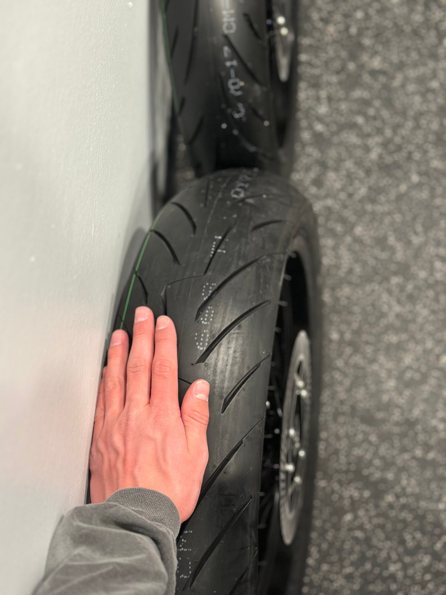 Meryx Wide Ultra Bee Supermoto - Silver Spokes