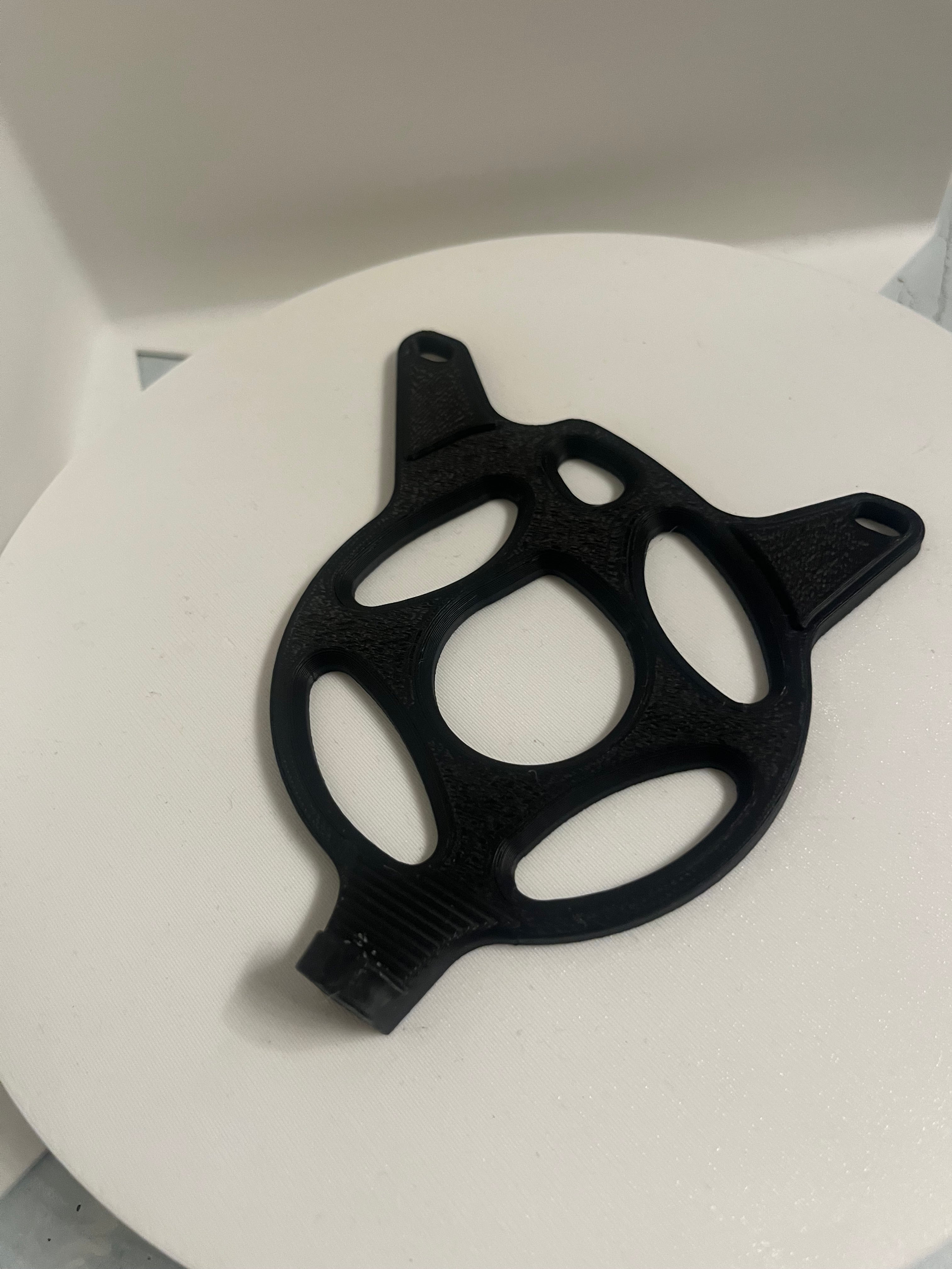Tuttio motor cover