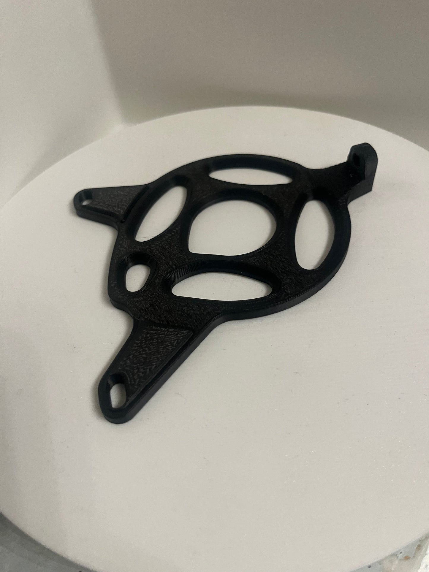 Tuttio motor cover