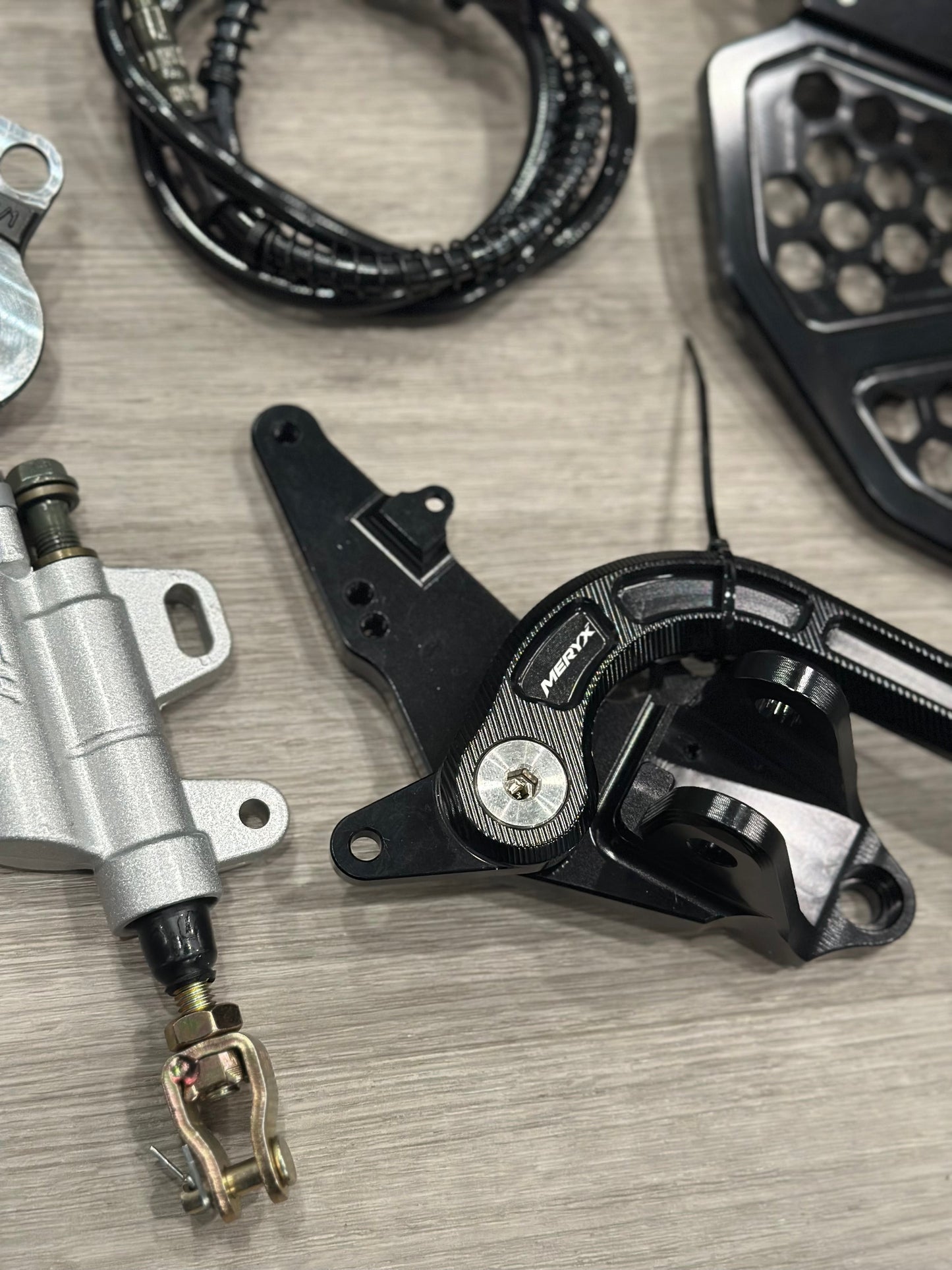 Ultra Bee Footbrake